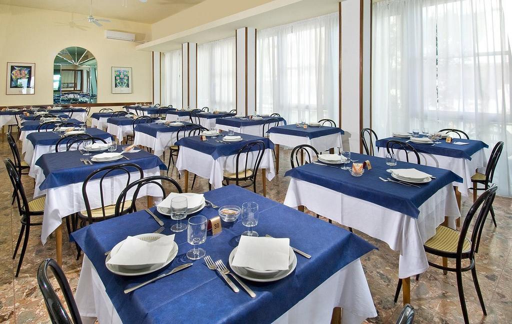 Hotel Flaminio Cattolica Room photo